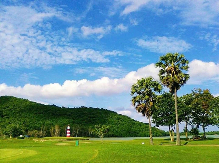 Golf Course Image